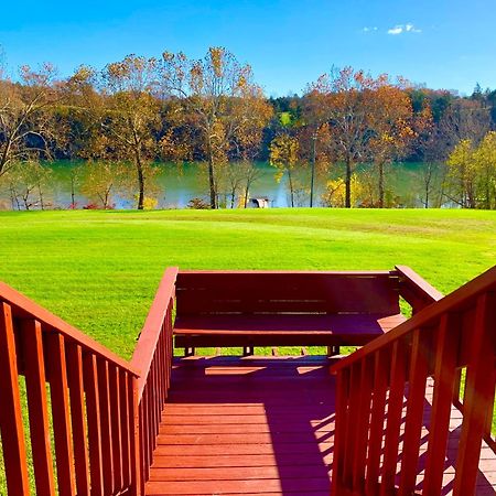 The Barn At Evermore: Riverfront Retreat W/Hot Tub Luray Bagian luar foto